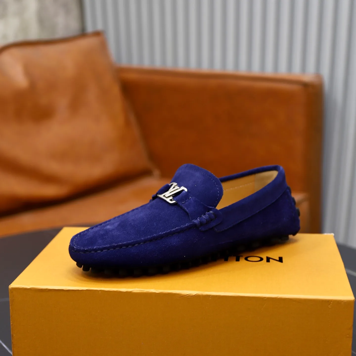 Ex-factory price: 480💰【LV】Louis Vuitton ⚠️High-end men’s driving and pedal series ⚠️38-44 (customized for 45) ⚠️All original cowhide leather! Thick and soft! Made entirely of calfskin lining! The latest non-slip beanie sole! Three-dimensional package technology! Fashionable and classic! Handicrafts! Original high quality! Feel free to compare!